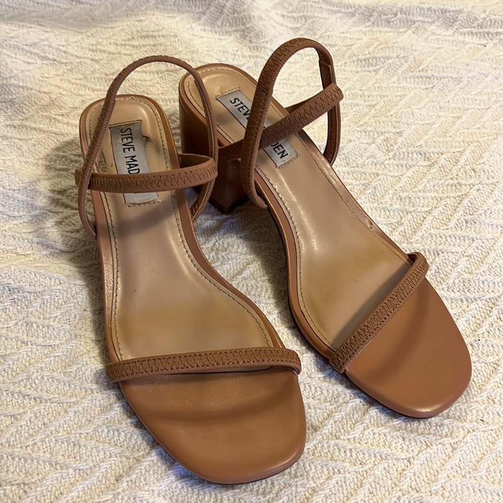 Steve Madden square toe nude sandals
